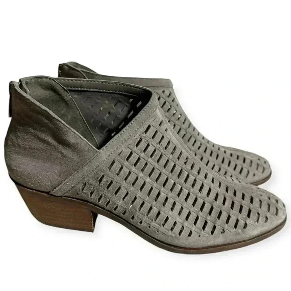Vince Camuto women's Pekkan Perforated Suede Booties in Graystone,  size 8.5 - Picture 3 of 10